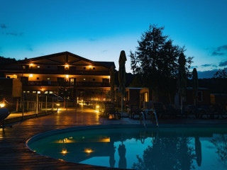 . Vama54  Cabana Turistica