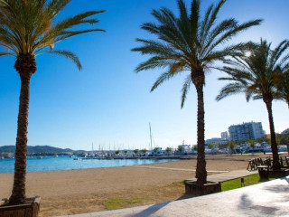 INVISA ES PLA (Adults Only)