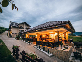 PENSIUNEA CASA HUMOR