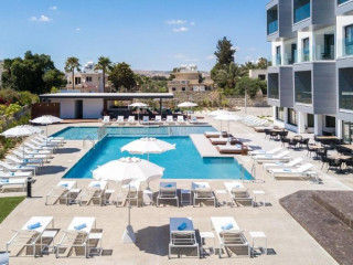 QUALITY LODGE BY BEST WESTERN (Larnaca Bay)