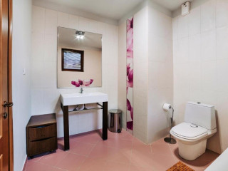 Lac Sub Soare sat Varbila, Iordacheanu