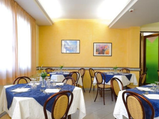 Petrarca (Marina Centro)