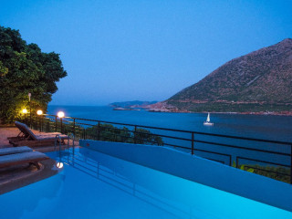 Troulis Aparthotel (C) - recomandat 3*