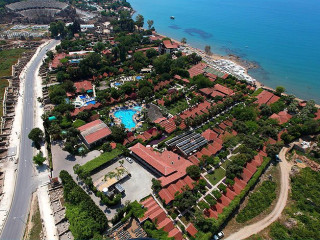 CAN GARDEN BEACH
