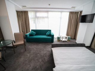 AVENUE PALM CM
