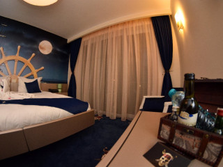 HOTEL PIRATES RESORT.