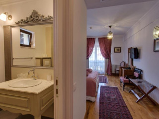 Casa din Bran Inn Center