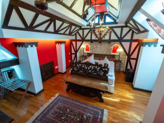 Casa din Bran Inn Center
