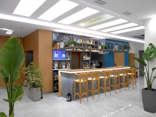 VOULA HOTEL AND APTS 