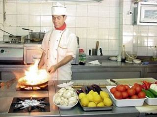 MELISSA GARDEN HOTEL