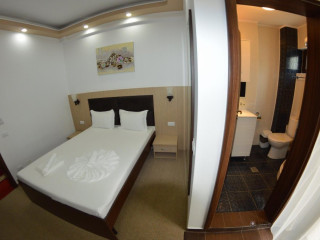Amsterdam Hotel & Suites