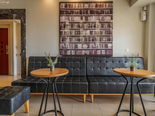 Avra Hotel