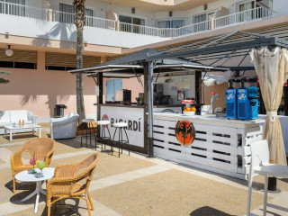 VIBRA TROPICAL GARDEN APARTMENTS