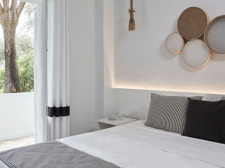 Mr Mrs White Corfu (Acharavi)