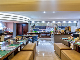 Novotel Deira City Centre  (R)