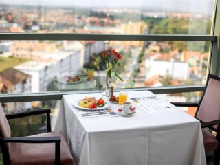 Golden Tulip Ana Tower