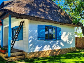 5 Chirpici - Small Traditional Resort