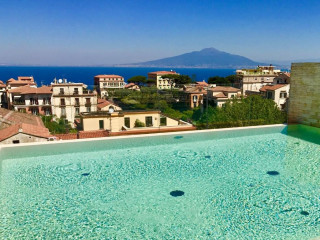 Plaza Sorrento