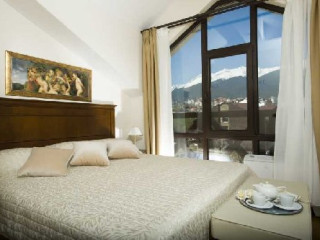 PREMIER LUXURY MOUNTAIN RESORT