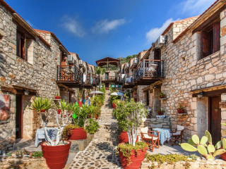 Stone Village - Petrino Chorio