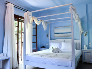 Manthos Blue - Agios Ioannis