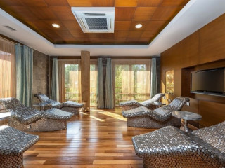 Cornelia Diamond Golf