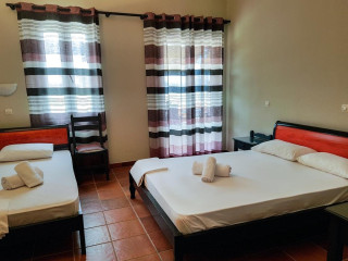 Ionio Hotel (Nikiana - Nidri Area)