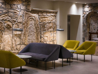 Petousis Hotel and Suites