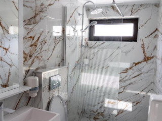 AVENUE VENUS cm