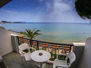 Chryssi Akti (Argassi)