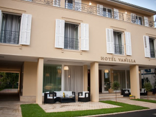 HOTEL VANILLA