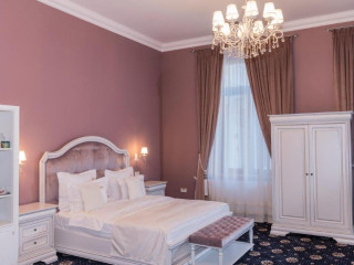 SIR Luxury Boutique Hotel