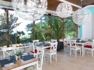 Atrium Hotel Elenite