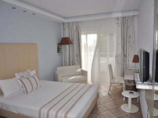 Ilio Mare Beach Hotel (SKALA PRINOS)