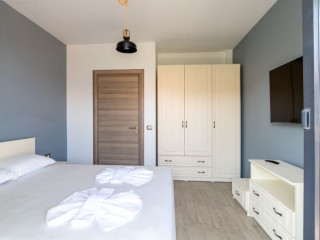 Apartamente Miramare Alezzi CMP