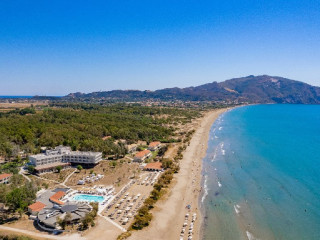 Domes Aulus Zante Autograph Collection CR