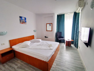 Complex Pam Beach