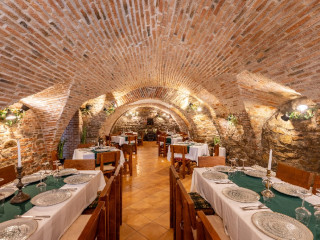 PENSIUNEA BASTION - LA STRADA.