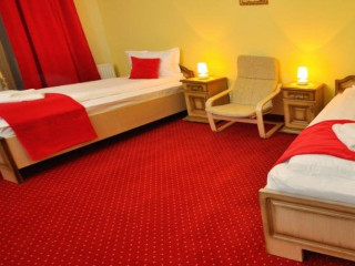 PENSIUNEA CAMVES INN