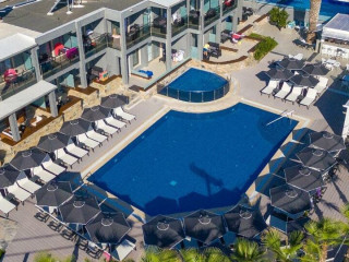 Dionysos Hotel  Suites - Hanioti