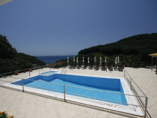 Petrino Aparthotel (Parga)