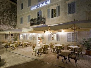 Hotel Croatia (Baska Voda)