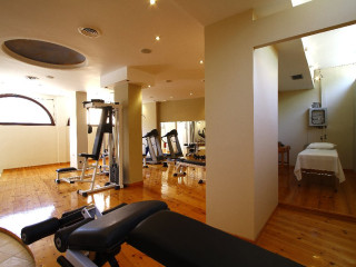 BINTZAN INN HOTEL (Perama) (C)