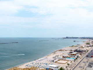 DOMES NORUZ CHANIA, AUTOGRAPH COLLECTION Ad. 16+