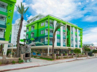 GREEN LIFE HOTEL.