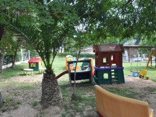 Rodon House (Tripiti)