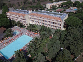 Oasis Hotel