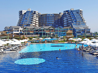 Limak Lara Deluxe Hotel & Resort