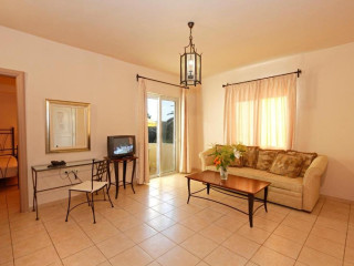 Lambrinos Suites (K)