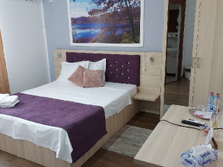 CAMERE DE INCHIRIAT CASA IV.